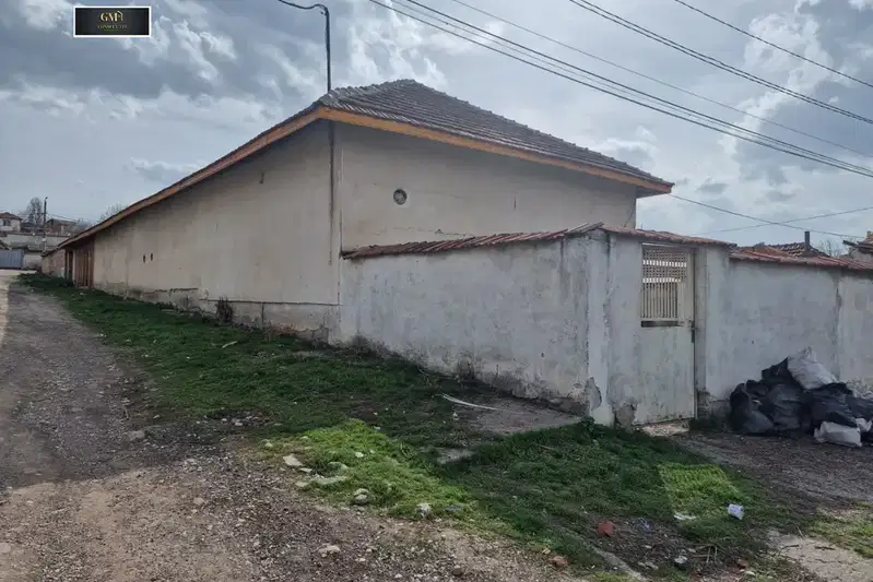 Склад в Плевен, Широк център