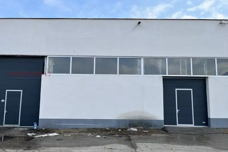 Склад във Враца, Складова база