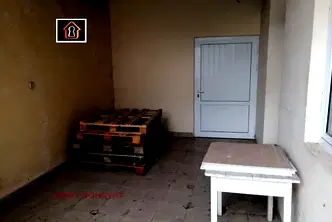 Склад във Враца, Складова база