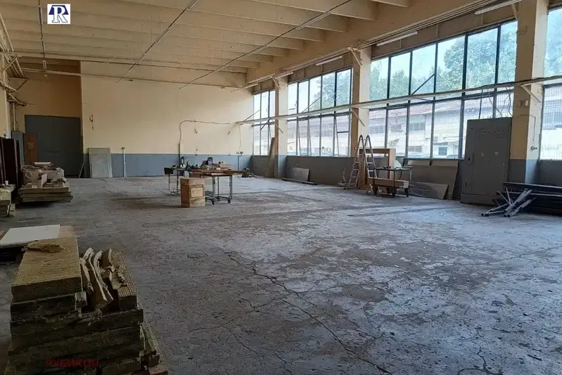 Склад в Пловдив, Тракия