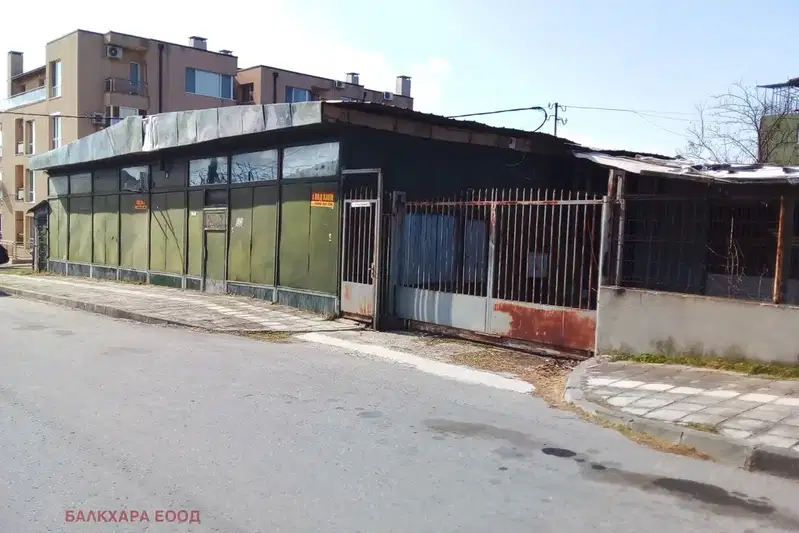 Склад във Варна, Аксаково