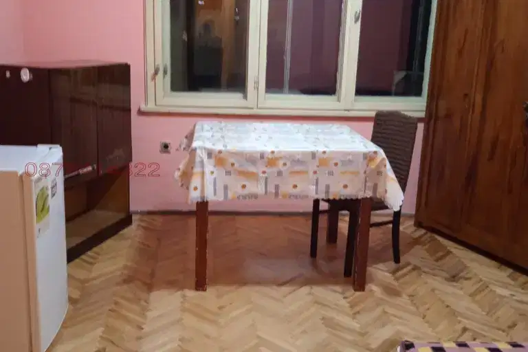 Стая във Варна, ВИНС-Червен площад