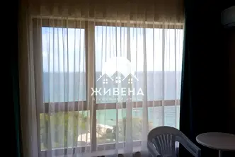 Тристаен апартамент в к.к. Чайка