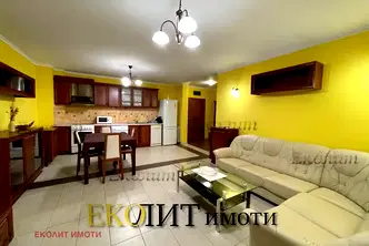 Тристаен апартамент в Студентски