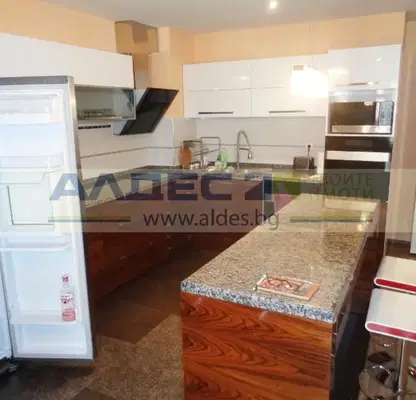 Photo 3 — 3-bedroom apartment in Studentski