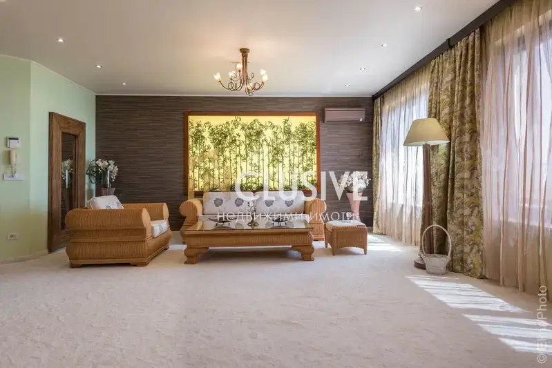 3-bedroom apartment in Zlatni Pyasyci