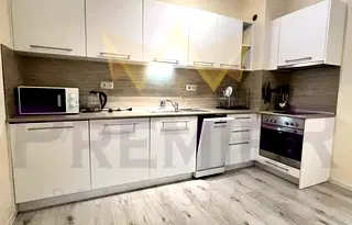 Тристаен апартамент с тераса в затворен комплекс в Аспарухово, Варна