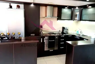 Тристаен апартамент във Варна, Базар Левски