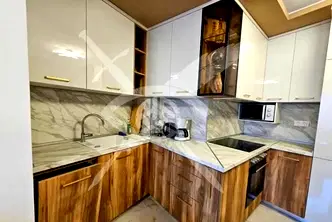 Тристаен апартамент във Варна, Базар Левски