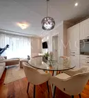 Тристаен апартамент с фитнес и басейн в Борово, София