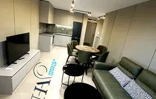 Тристаен апартамент с две тераси и паркомясто в Бриз, Варна