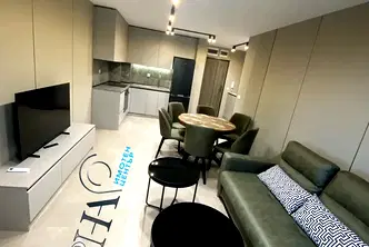 Тристаен апартамент с две тераси и паркомясто в Бриз, Варна