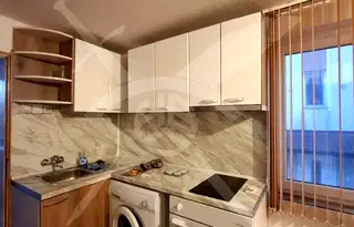 Тристаен апартамент във Варна, Бриз
