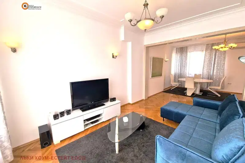 3-bedroom apartment in Sofiya, Centyr