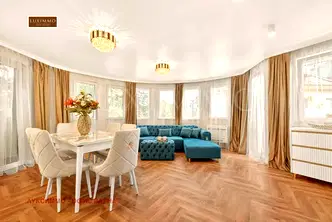 Тристаен апартамент във Варна, Център