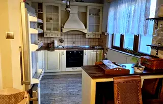 Тристаен апартамент в София, Център