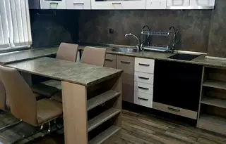 Тристаен апартамент във Враца, Център