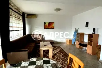 Тристаен апартамент във Велико Търново, Център
