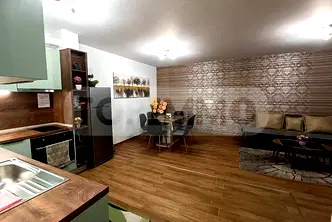 Тристаен апартамент във Варна, Център