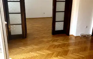 Тристаен апартамент в София, Център