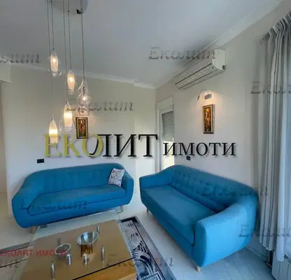 Снимка 5 — Тристаен апартамент в София, Център