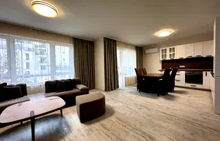 Тристаен апартамент във Варна, Център