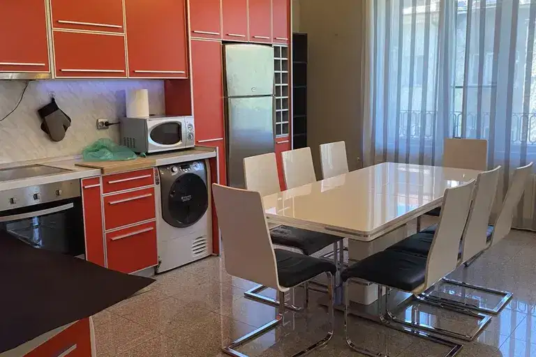 3-bedroom apartment in Sofiya, Centyr