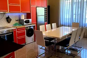 Тристаен апартамент в София, Център