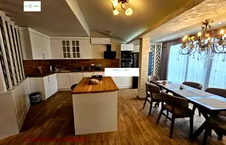 Тристаен апартамент в Пловдив, Център