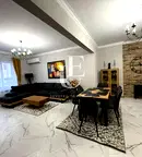 Тристаен апартамент с тераса в Център, София