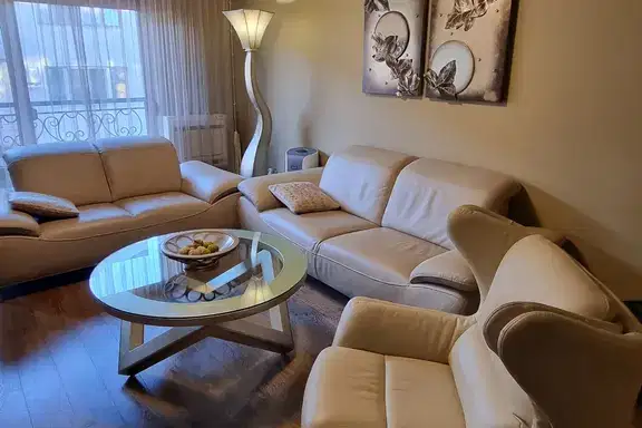 3-bedroom apartment in Sofiya, Centyr