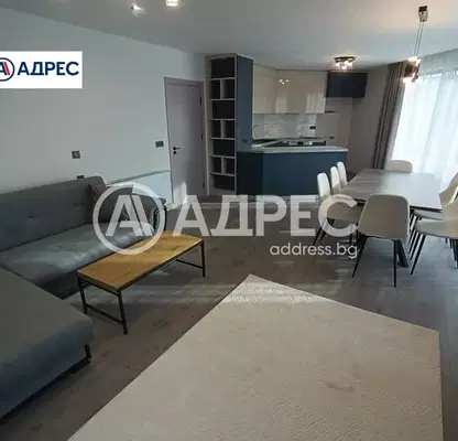 Снимка 2 — Тристаен апартамент в Раз, Център