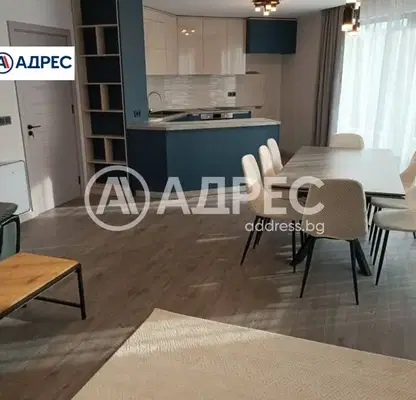 Снимка 3 — Тристаен апартамент в Раз, Център