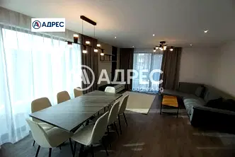 Тристаен апартамент в Раз, Център