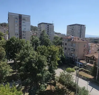 Снимка 5 — Тристаен апартамент в Пловдив, Център