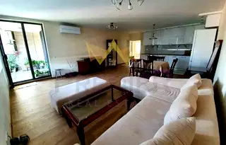 Тристаен апартамент във Варна, Център