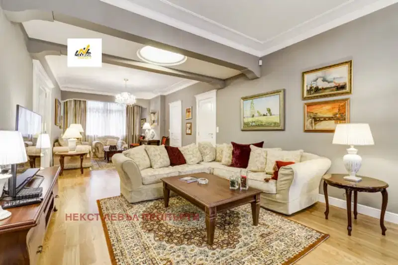3-bedroom apartment in Sofiya, Centyr