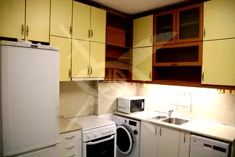 Тристаен апартамент във Варна, Център