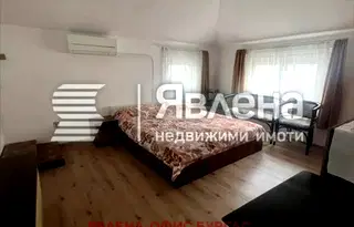Тристаен апартамент в Бургас, Център