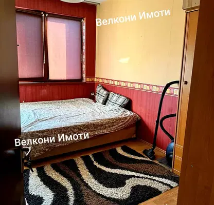 Снимка 5 — Тристаен апартамент в Пловдив, Център