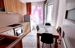 Тристаен апартамент във Варна, Център