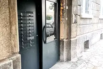 Тристаен апартамент с тераса в Център, ул. Тунджа, София