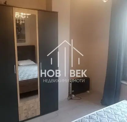 Снимка 4 — Тристаен апартамент във Варна, Център