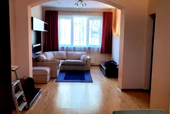 Тристаен апартамент в София, Център