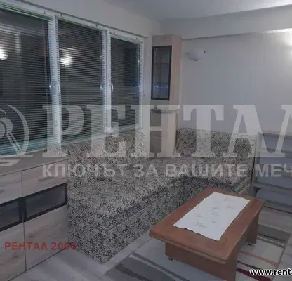 Снимка 2 — Тристаен апартамент в Пловдив, Център