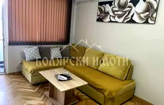 Тристаен апартамент във Велико Търново, Център