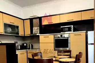 Тристаен апартамент във Варна, Център