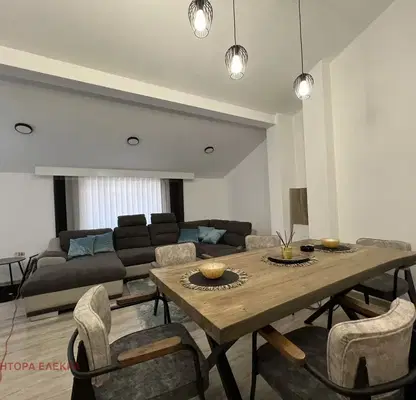 Photo 2 — 3-bedroom apartment in Varna, Centyr