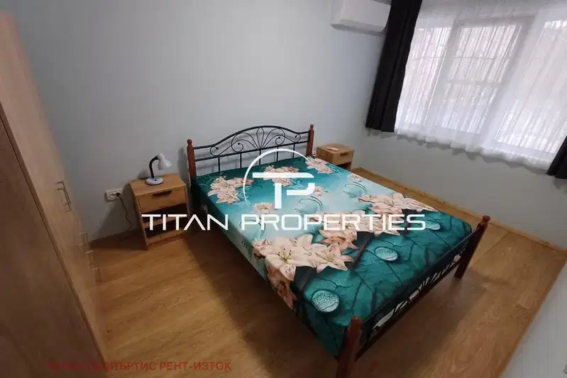3-bedroom apartment in Burgas, Centyr