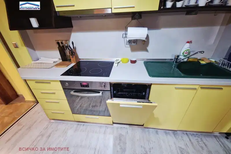 3-bedroom apartment in Ruse, Centyr